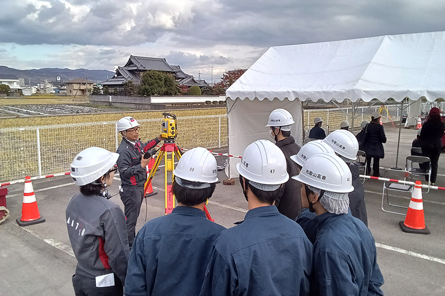 和歌山工業・和歌山高専学外実習『i-Construction/ICT建機による実機体験』