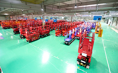 西日本における高所作業車の基幹工場「関西テクノパーク統括工場」