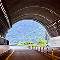 山岳トンネル工事